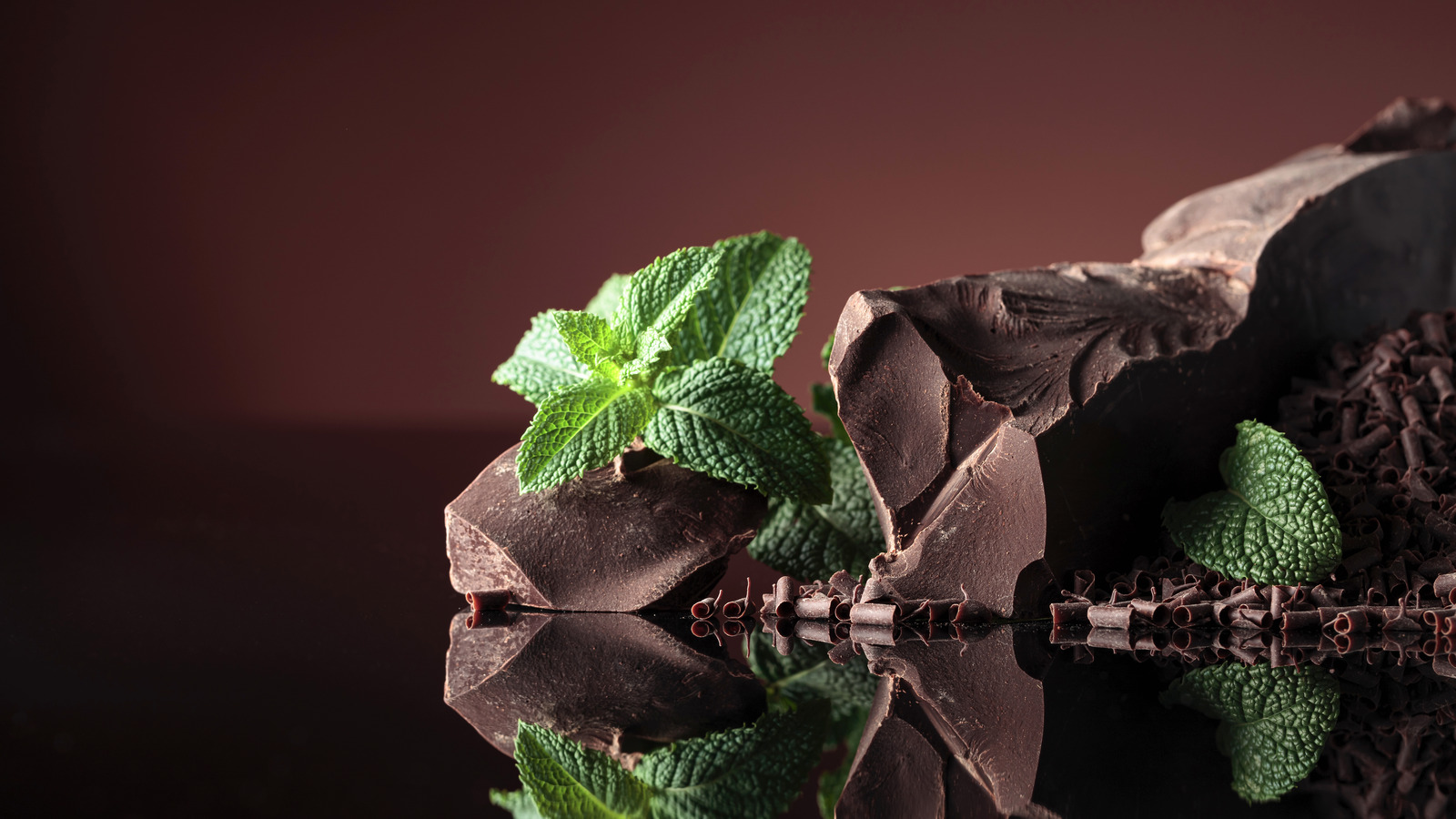 https://www.tastingtable.com/1385795/fall-desserts-natural-flair-chocolate-leaves/