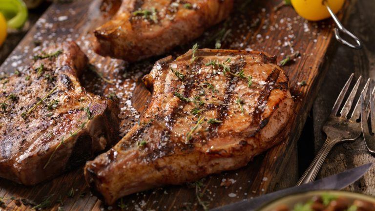 https://www.tastingtable.com/1596253/dual-zone-grilling-pork-chops/