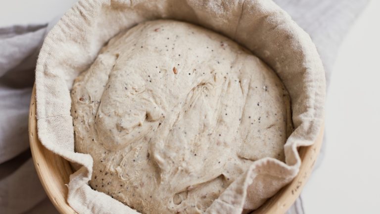 https://www.tastingtable.com/1500270/how-to-clean-banneton-liner-better-bread/